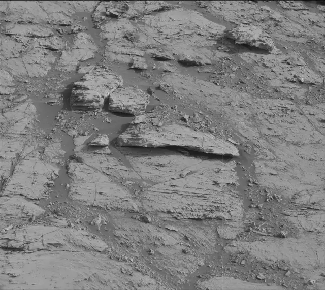 Sol 2797: Mast Camera (Mastcam)