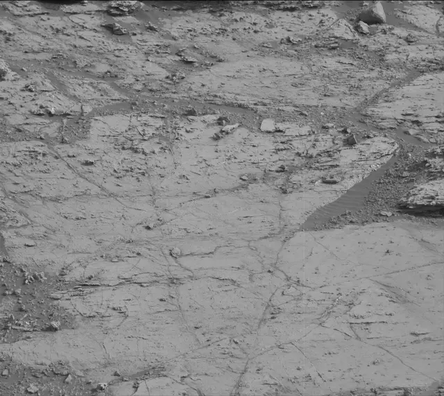 Sol 2797: Mast Camera (Mastcam)