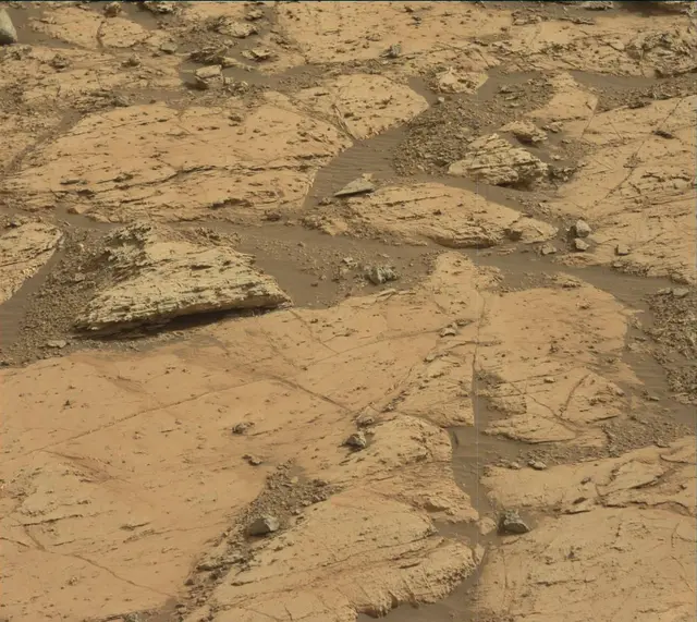 Sol 2797: Mast Camera (Mastcam)