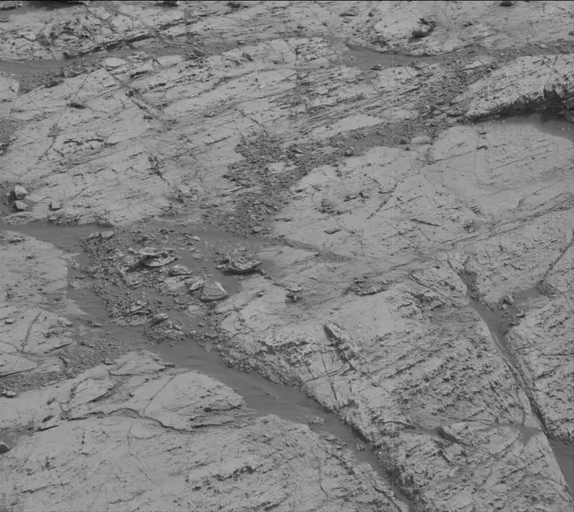 Sol 2797: Mast Camera (Mastcam)