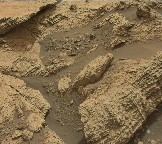 Sol 2797: Mast Camera (Mastcam)