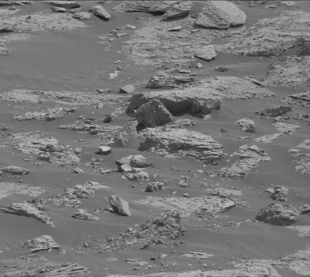 Sol 2797: Mast Camera (Mastcam)