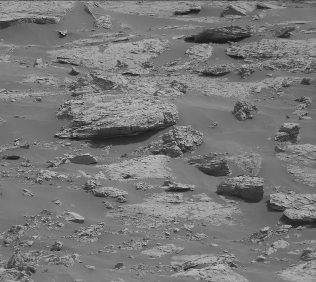 Sol 2797: Mast Camera (Mastcam)