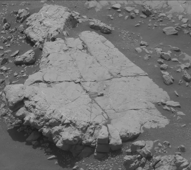 Sol 2797: Mast Camera (Mastcam)
