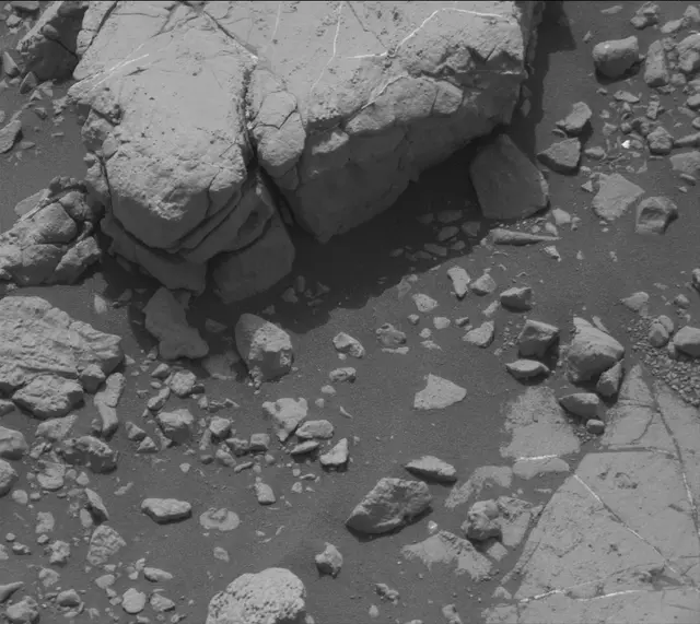 Sol 2797: Mast Camera (Mastcam)