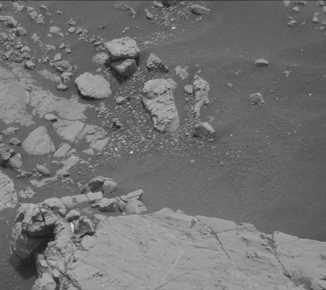 Sol 2797: Mast Camera (Mastcam)