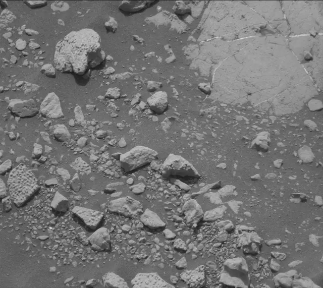 Sol 2797: Mast Camera (Mastcam)
