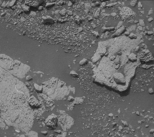 Sol 2797: Mast Camera (Mastcam)