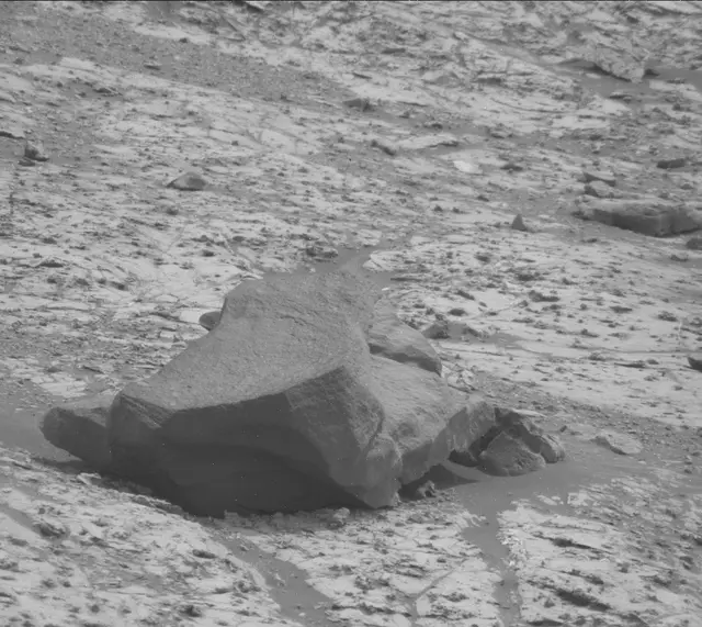 Sol 2799: Mast Camera (Mastcam)