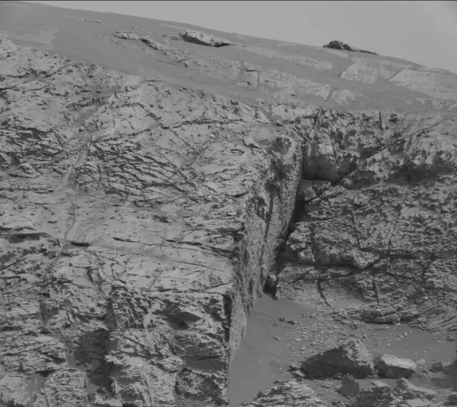 Sol 2799: Mast Camera (Mastcam)