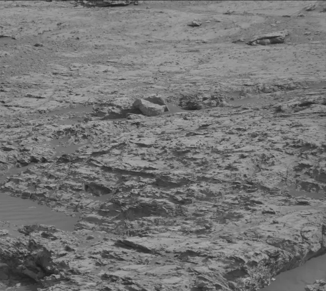 Sol 2799: Mast Camera (Mastcam)