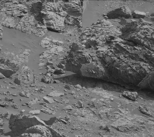 Sol 2799: Mast Camera (Mastcam)