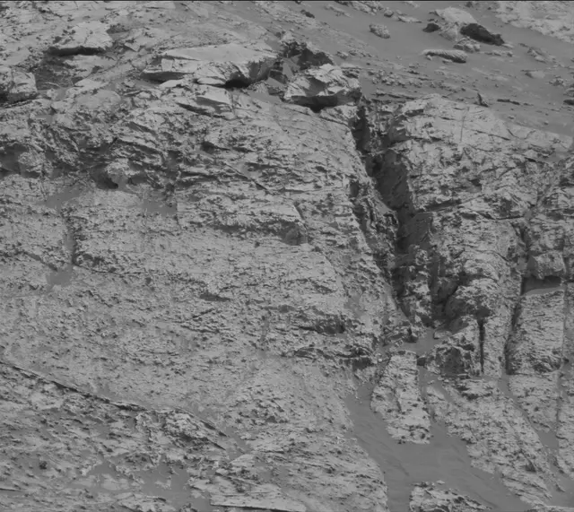 Sol 2799: Mast Camera (Mastcam)