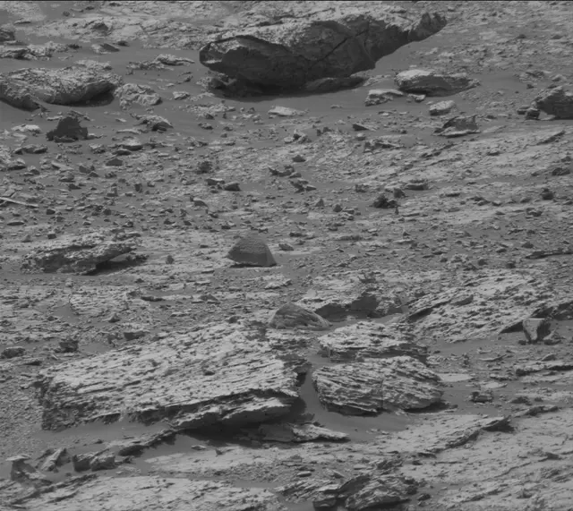 Sol 2799: Mast Camera (Mastcam)
