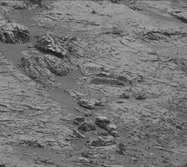 Sol 2799: Mast Camera (Mastcam)