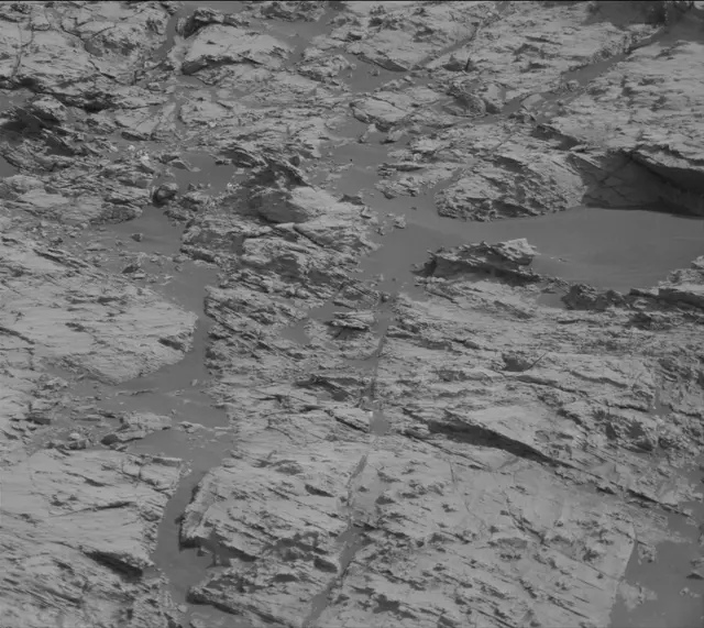 Sol 2799: Mast Camera (Mastcam)