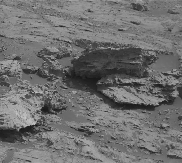 Sol 2799: Mast Camera (Mastcam)