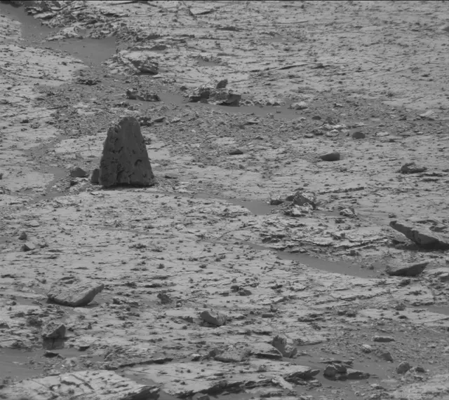 Sol 2799: Mast Camera (Mastcam)