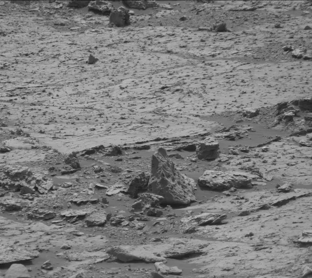 Sol 2799: Mast Camera (Mastcam)