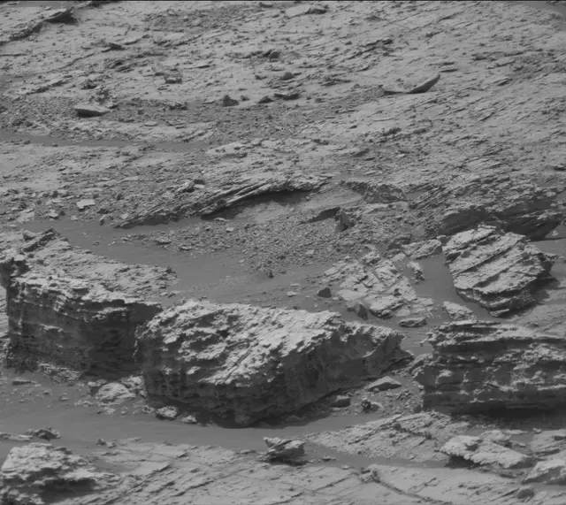 Sol 2799: Mast Camera (Mastcam)