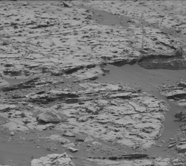 Sol 2799: Mast Camera (Mastcam)