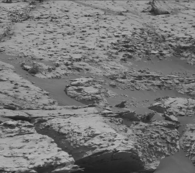Sol 2799: Mast Camera (Mastcam)
