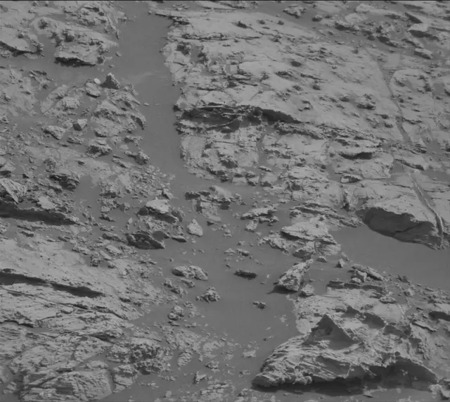 Sol 2799: Mast Camera (Mastcam)