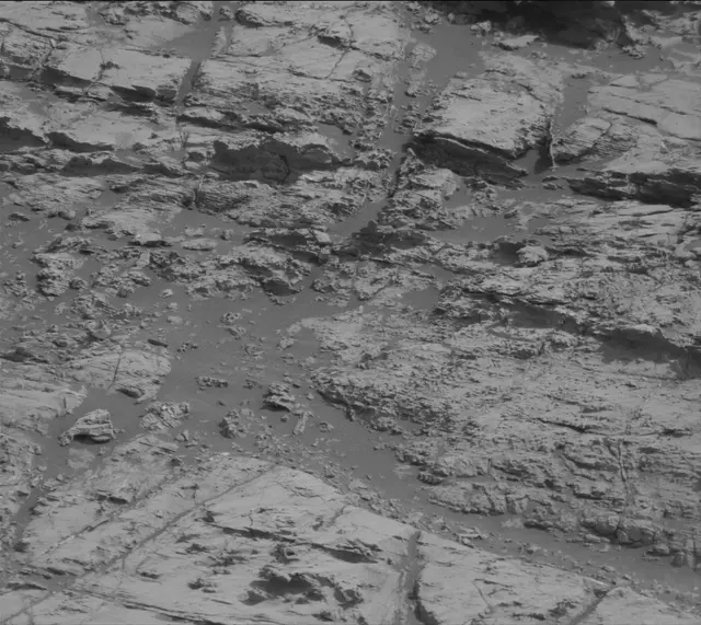 Sol 2799: Mast Camera (Mastcam)
