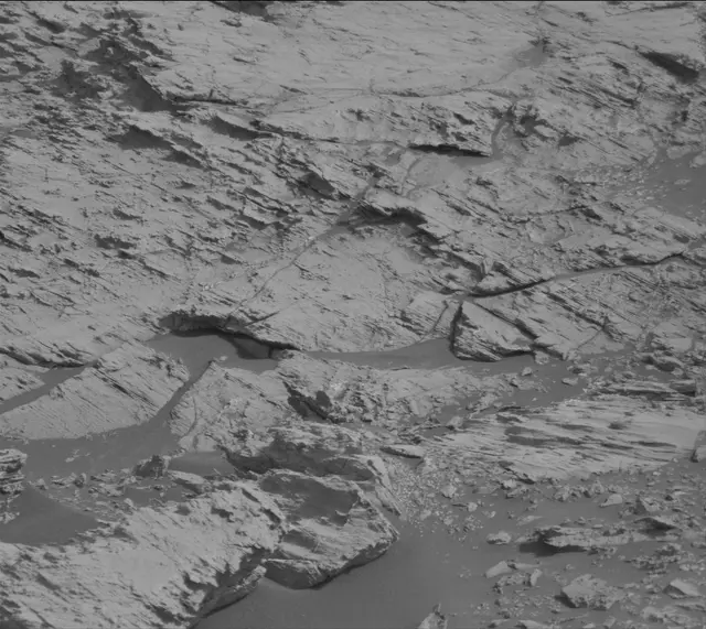 Sol 2799: Mast Camera (Mastcam)
