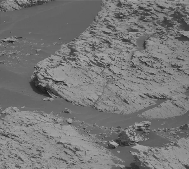 Sol 2799: Mast Camera (Mastcam)