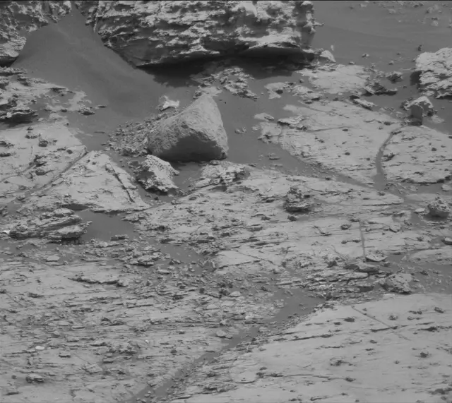 Sol 2799: Mast Camera (Mastcam)