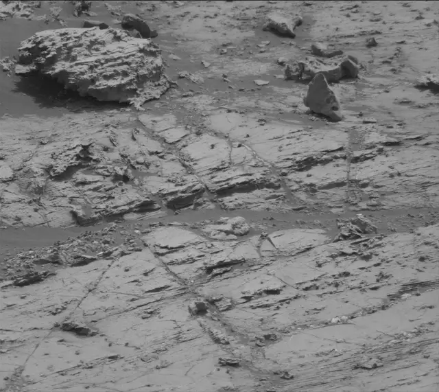 Sol 2799: Mast Camera (Mastcam)