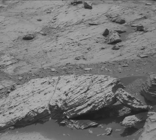 Sol 2799: Mast Camera (Mastcam)