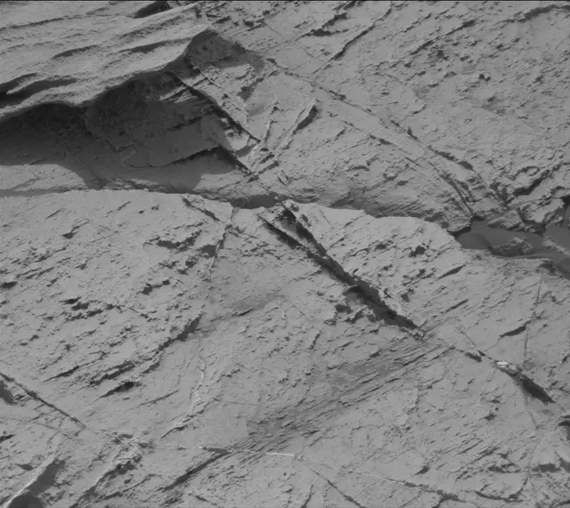 Sol 2799: Mast Camera (Mastcam)