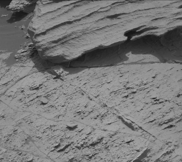 Sol 2799: Mast Camera (Mastcam)