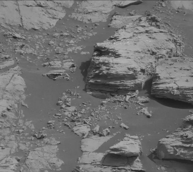 Sol 2799: Mast Camera (Mastcam)
