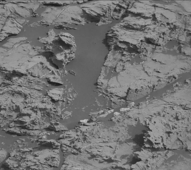 Sol 2799: Mast Camera (Mastcam)