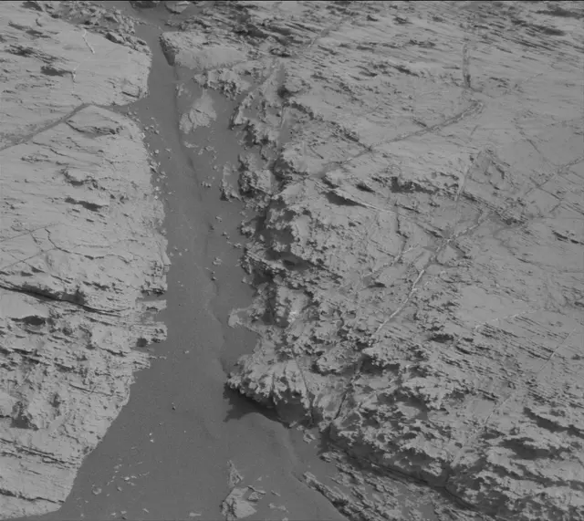 Sol 2799: Mast Camera (Mastcam)