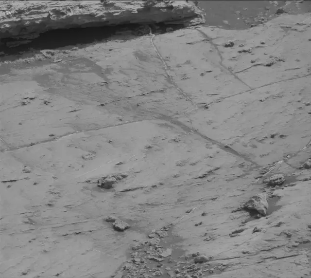 Sol 2799: Mast Camera (Mastcam)