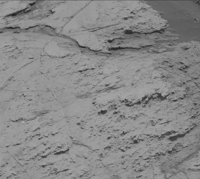 Sol 2799: Mast Camera (Mastcam)