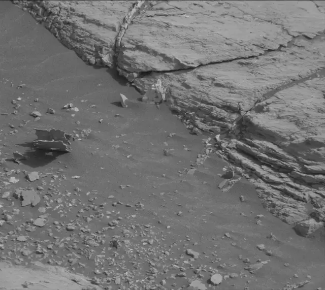 Sol 2799: Mast Camera (Mastcam)