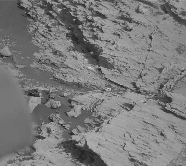 Sol 2799: Mast Camera (Mastcam)