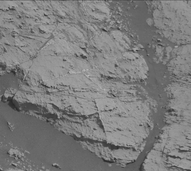 Sol 2799: Mast Camera (Mastcam)