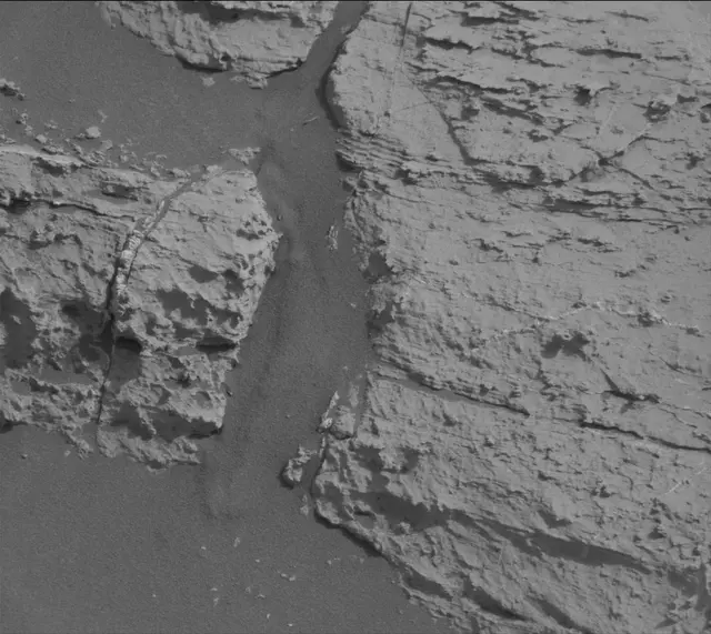 Sol 2799: Mast Camera (Mastcam)