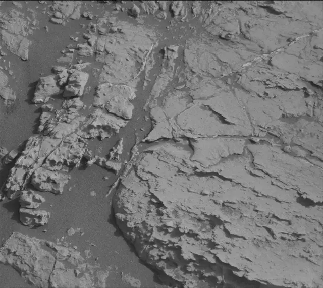Sol 2799: Mast Camera (Mastcam)