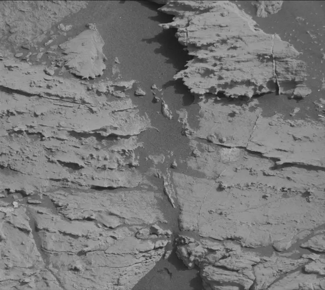 Sol 2799: Mast Camera (Mastcam)