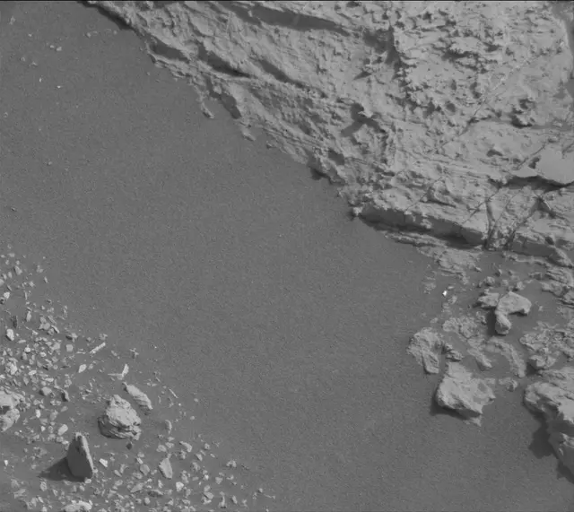 Sol 2799: Mast Camera (Mastcam)