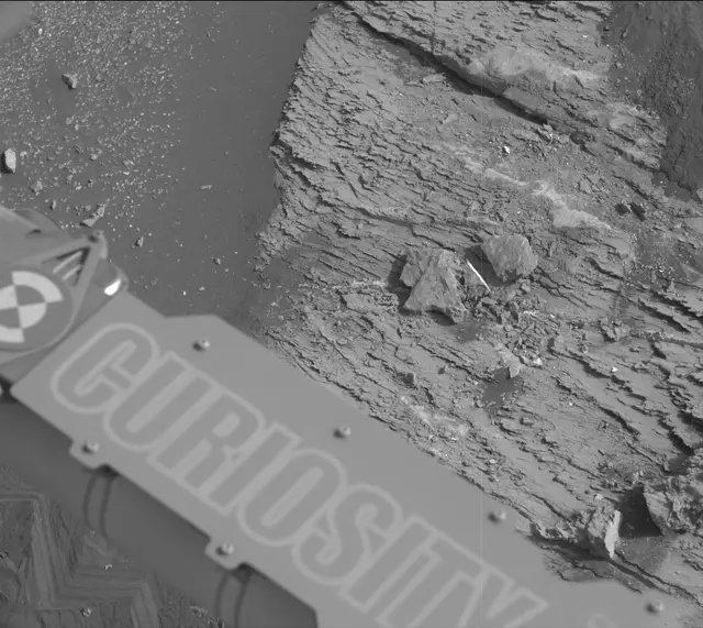 Sol 2800: Mast Camera (Mastcam)