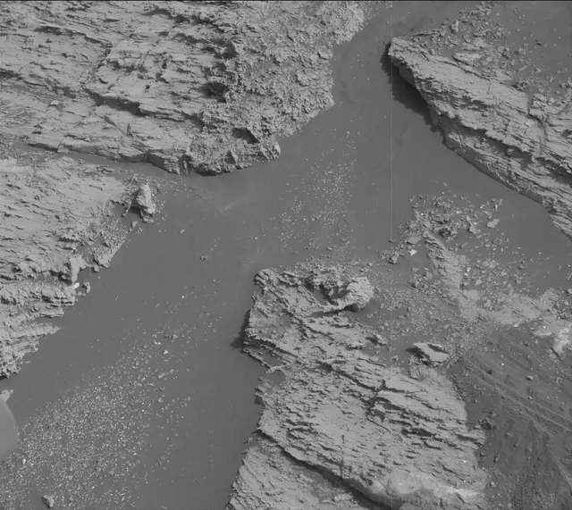 Sol 2800: Mast Camera (Mastcam)