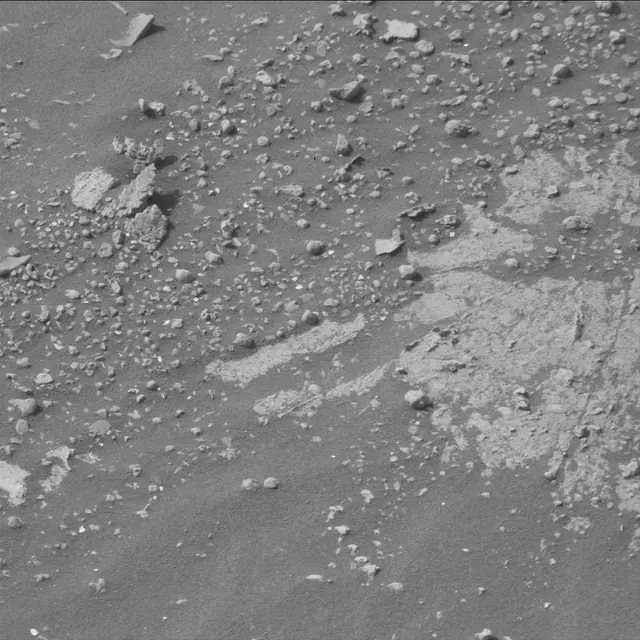 Sol 2800: Mast Camera (Mastcam)